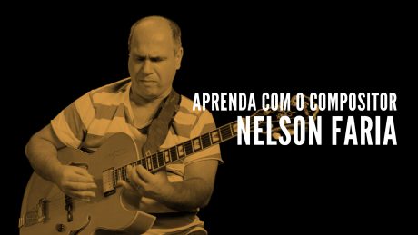 Nelson Faria segura sua guitarra Condor com título "Nelson Faria - Aprenda com o compositor"